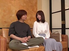 586HNHU-0079 Seductive Couch Play Ignites Into Steamy Floor Sex Adventure