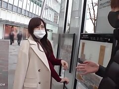 300MAAN-746 Japanese Beauty's Insatiable Night with Multiple Men