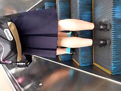 p1 Slender Beauty Shows Off Stunning Curves and Tempts You Deeply